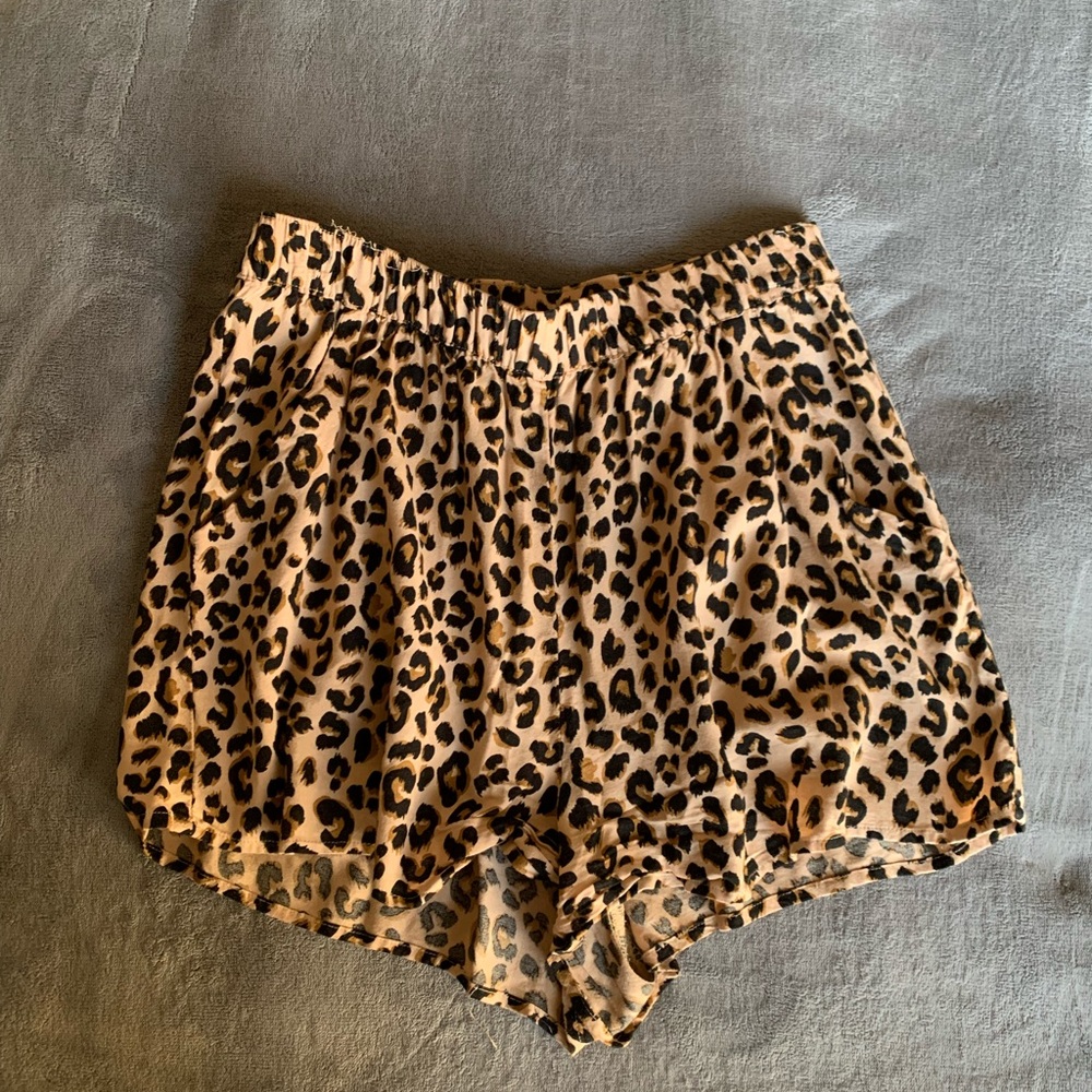 Leopard print H&M shorts